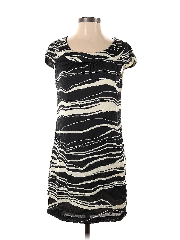 Casual Dress Crew Neckline Sporty