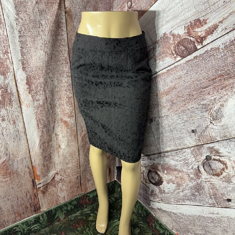 BANANA REPUBLIC BLACK PATTREN SKIRT SZ 6 NWT D2C silk skirt lustrous