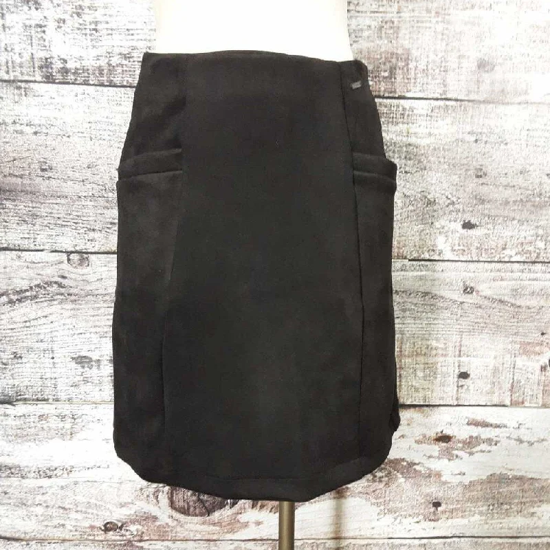 T TAHARI BLACK SKIRT SIZE SMALL TCC corduroy skirt durable