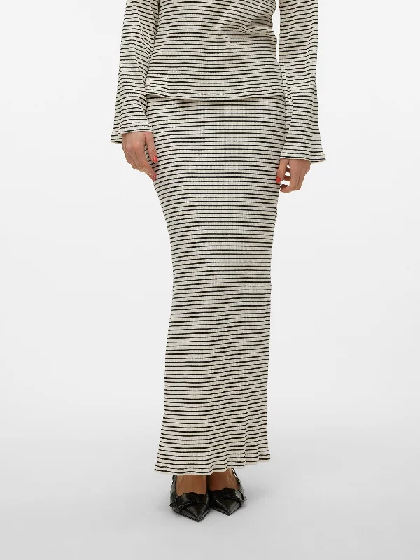 Γυναικεία φούστα ριγέ VMLENA MW LONG SKIRT VMA 10310367 | 10310367 velvet skirt luxurious Γυναικεία φούστα ριγέ VMLENA MW LONG SKIRT VMA 10310367 | 10310367 velvet skirt luxurious