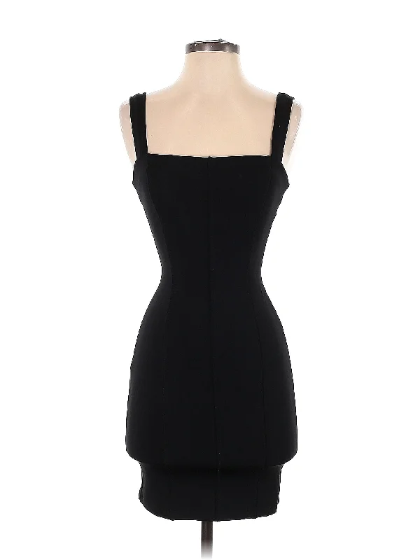 Cocktail Dress Boat Neckline Classic