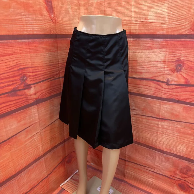 RUTH BLACK BEAD BELTED SKIRT SZ 2 TCC velvet skirt luxurious