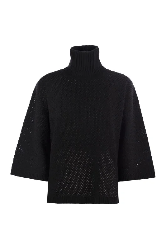 Platinum over turtleneck sweater Fitted Loose Oversized