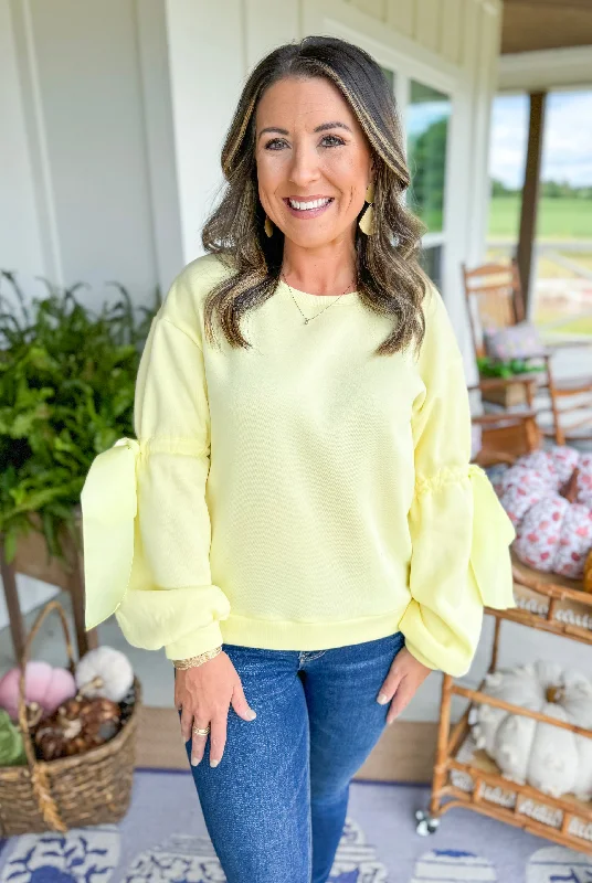 An Easy Morning Pullover Seamless Knit Pullover