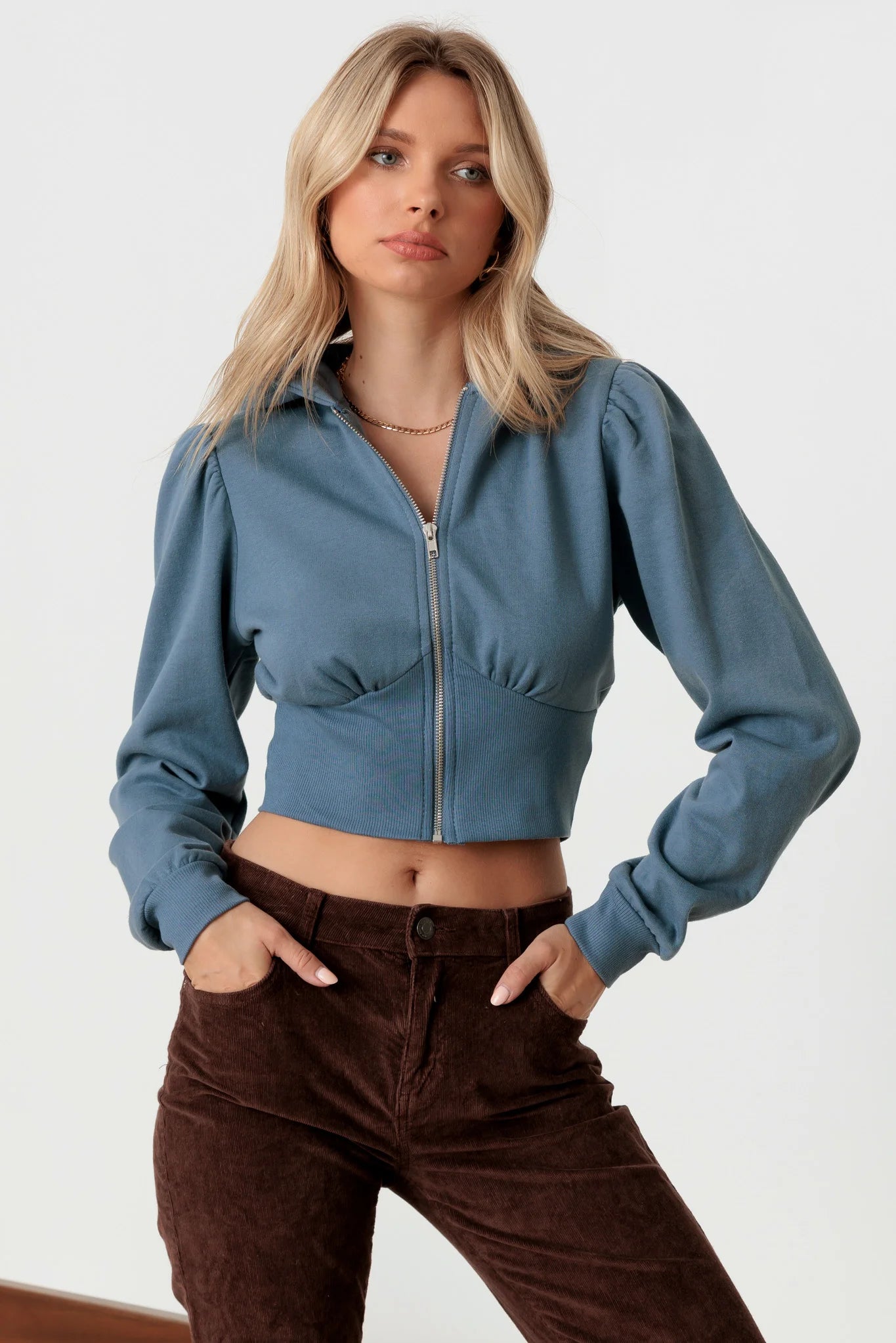 Hooded Front Zipper Long Sleeve Cropped Sweatshirt Hoodie with Ribbed Cuffs Snug Fit Comfort Hooded Front Zipper Long Sleeve Cropped Sweatshirt Hoodie with Ribbed Cuffs Snug Fit Comfort
