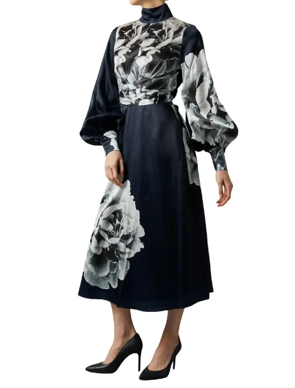 Full Sleeve Dress In Creme Peony