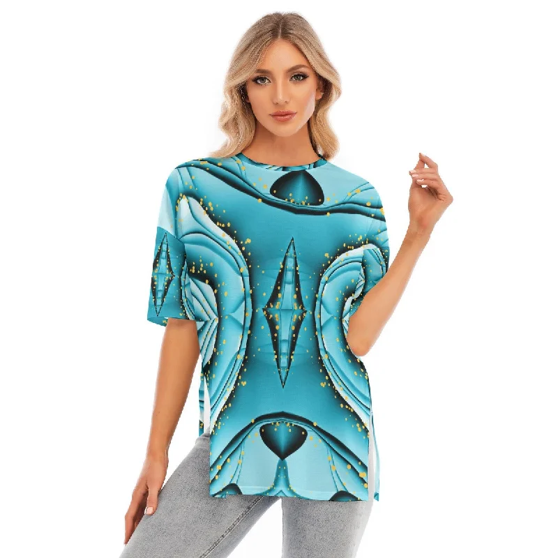 All-Over Print Women's Short Sleeves T-shirt With Hem Split Front Pockets Side Pockets Patch Pockets All-Over Print Women's Short Sleeves T-shirt With Hem Split Front Pockets Side Pockets Patch Pockets