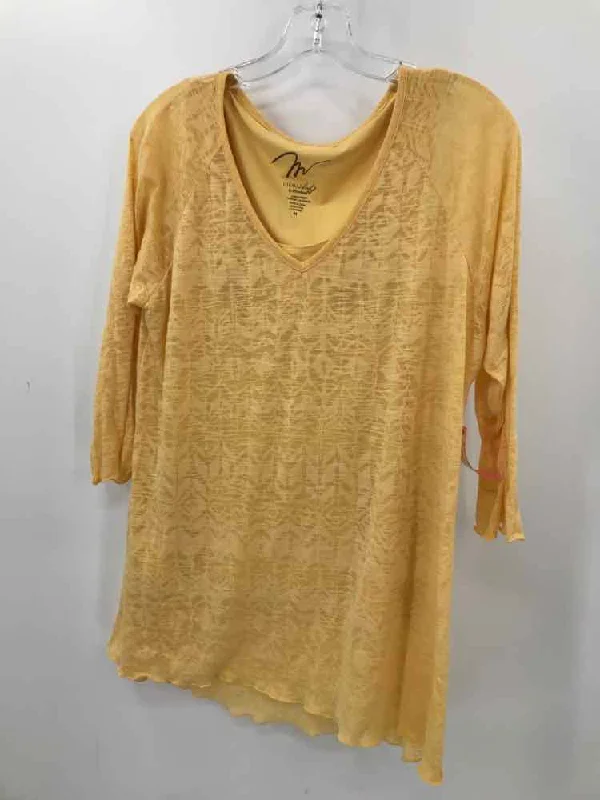 Pre-Owned Miracle Suit Yellow Size Medium T-shirt Zippered Front Buttoned Front Snap Front Pre-Owned Miracle Suit Yellow Size Medium T-shirt Zippered Front Buttoned Front Snap Front